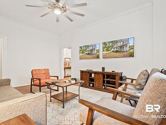 5th image of 13 Hurlbert St