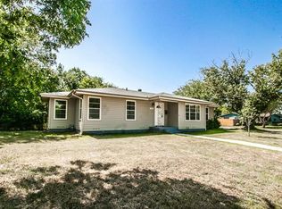 7102 Oak Park Dr, Richland Hills, TX 76118