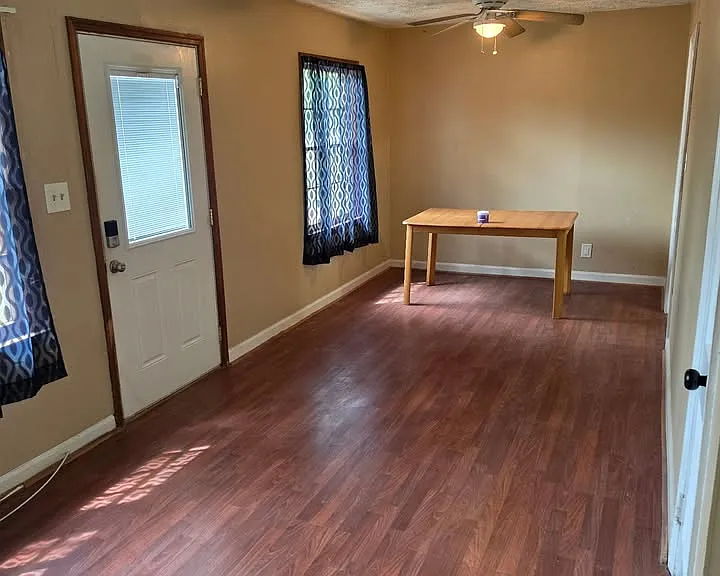 2440 Yates Dr — Photo 2