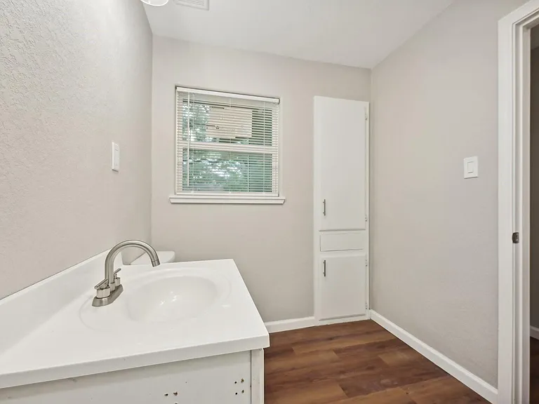 317 Redwood St — Photo 28