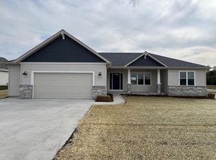 445 Saratoga Dr, Johnson Creek, WI 53038