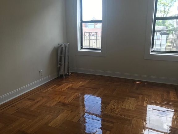 5th image of 915 Avenue T #1