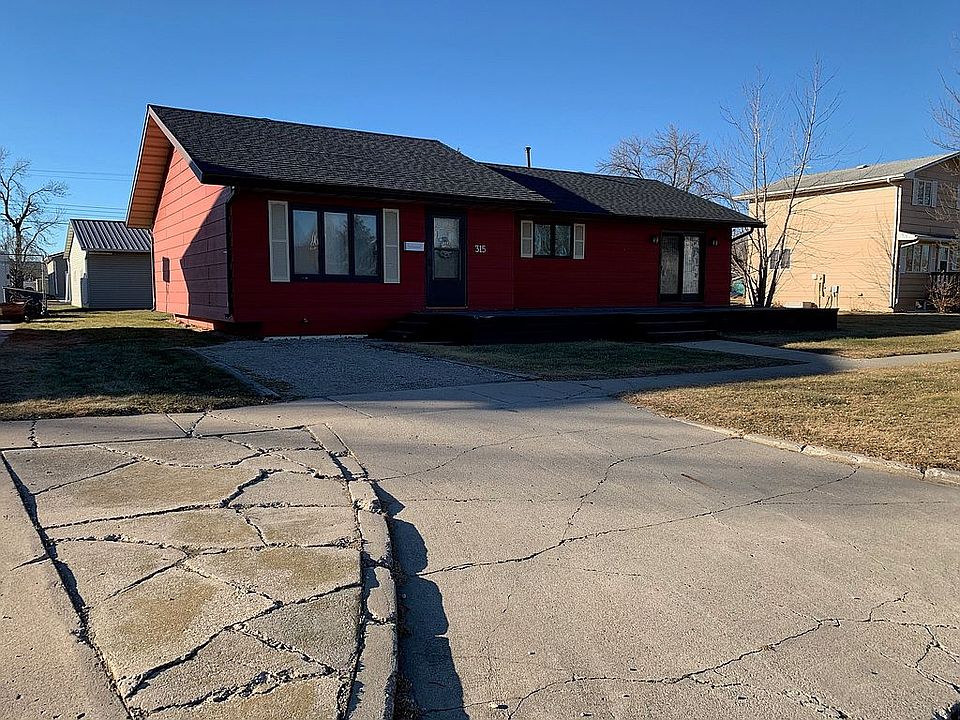 315 1st St SW, Hillsboro, ND 58045 Zillow