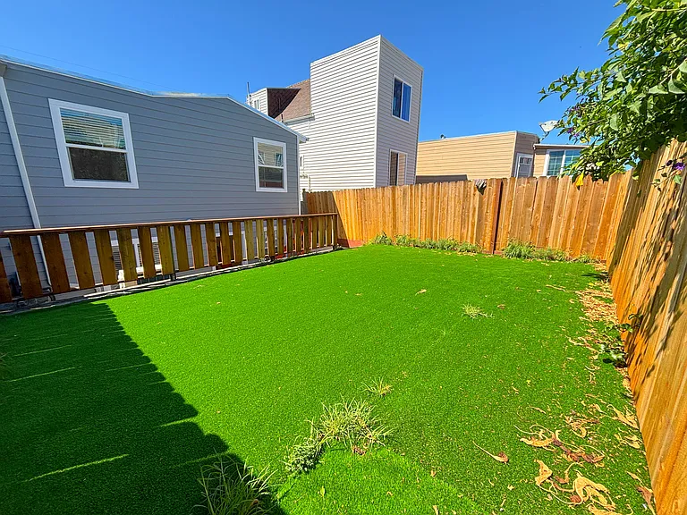1408 Shafter Ave #C — Photo 8