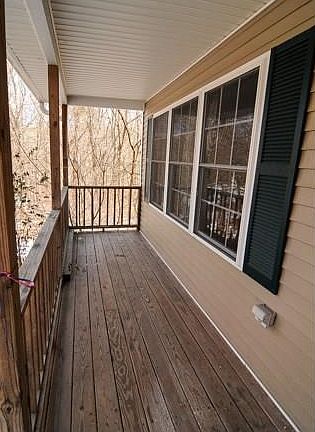 4th image of 97 Hillcrest Dr