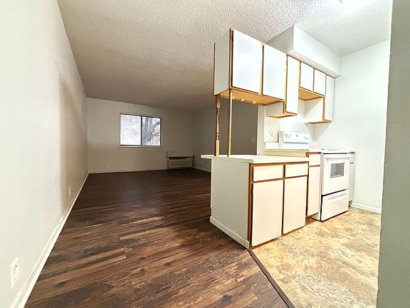 2nd image of 1602 Brookside Dr Unit 124