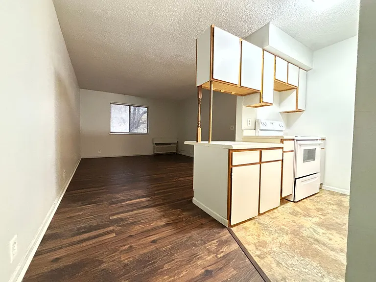 Brookside Apartments — Photo 13