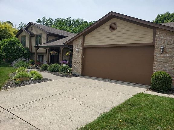 2nd image of 140 Timberwind Ln