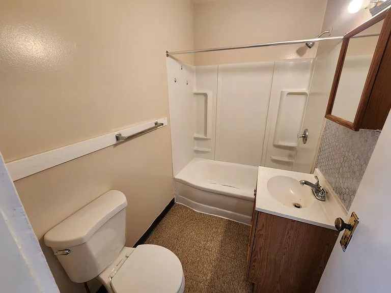 4629 Storer Ave — Photo 18