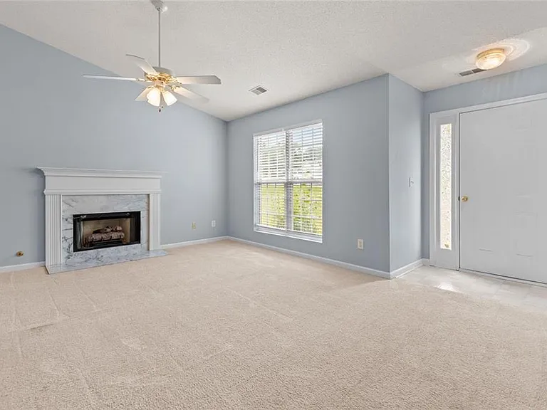2510 Fort Daniels Dr NE — Photo 5