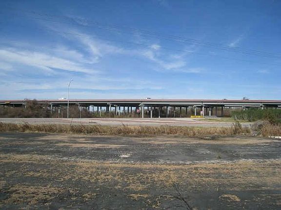 3rd image of 5220 N Highway 59