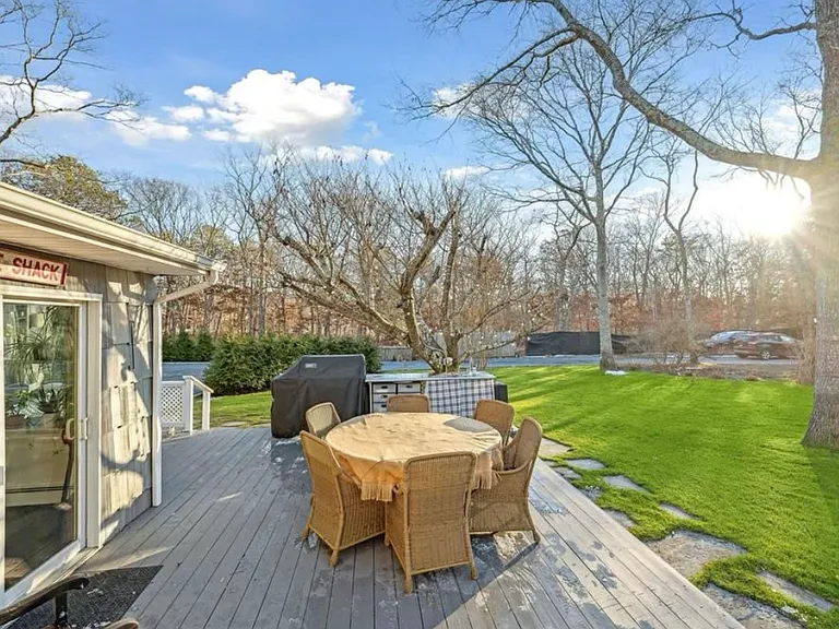 23 N Westbury Rd — Photo 13