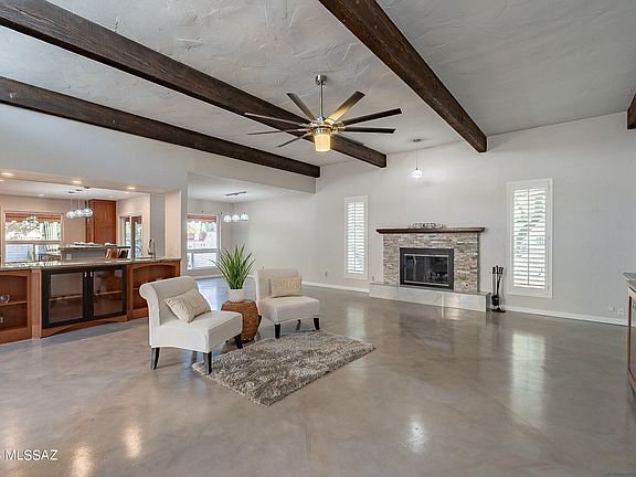 2nd image of 2705 N Camino Valle Verde