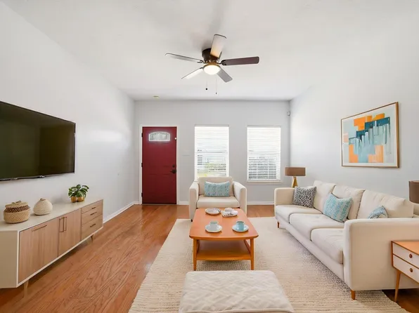 218 Plaza Del Sol Park, Houston, TX 77020