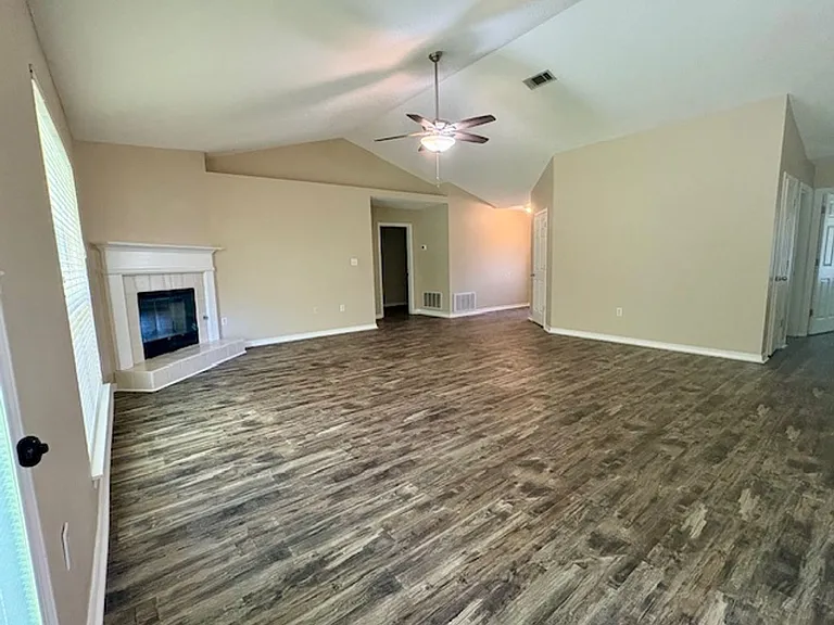 3848 Mesa Rd — Photo 3