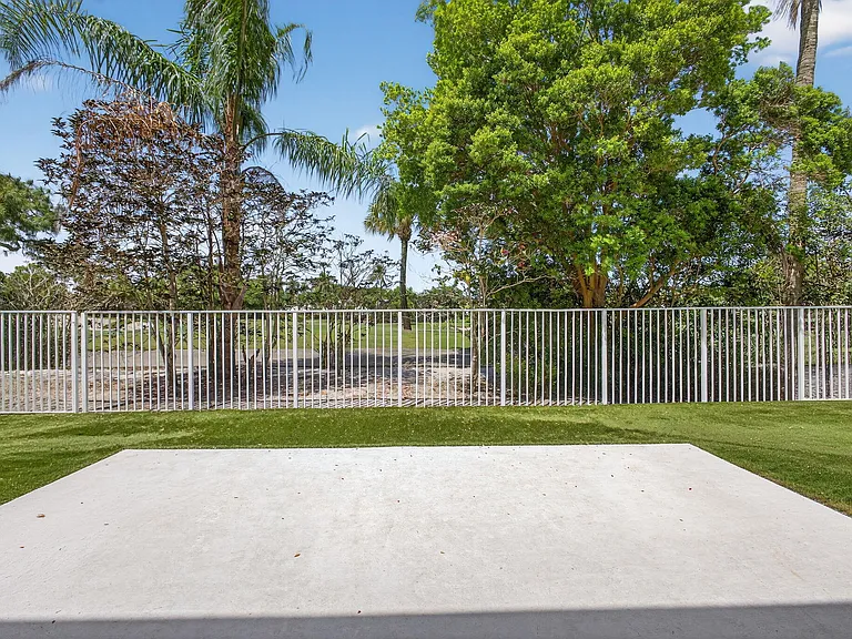 2114 Chagall Cir — Photo 38