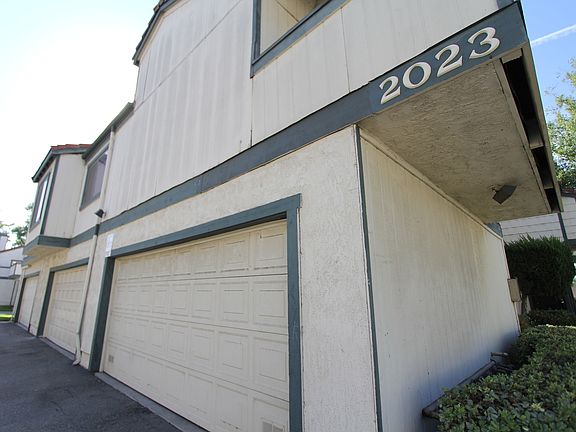 3rd image of 2023 S Campus Ave APT B