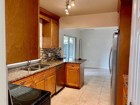 2nd image of 1283 Anhinga Dr