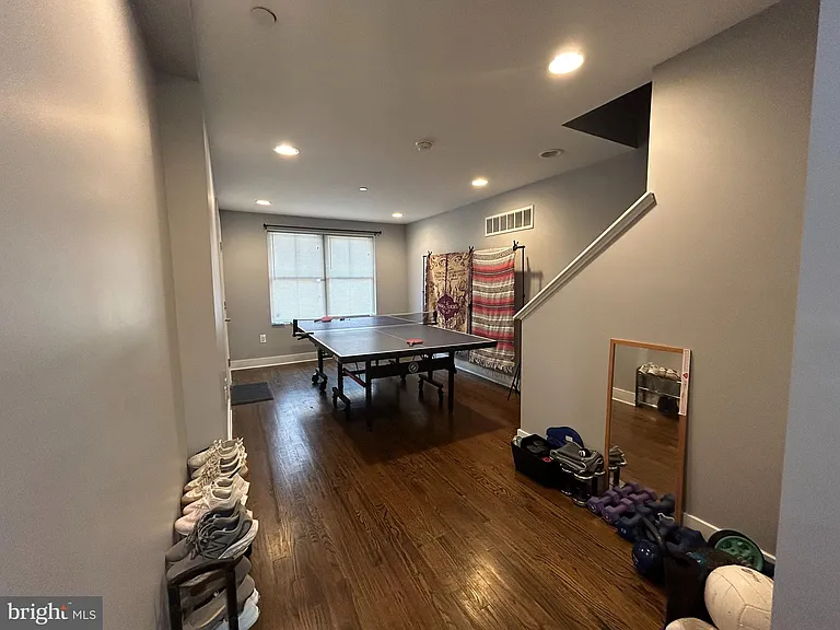 1824 Poplar St #1 — Photo 4