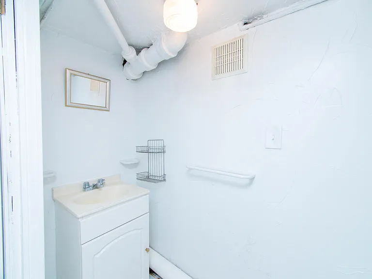 48 Oak Square Ave #1 — Photo 21