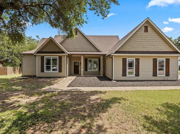 5211 Apache Ct, Granbury, TX 76049