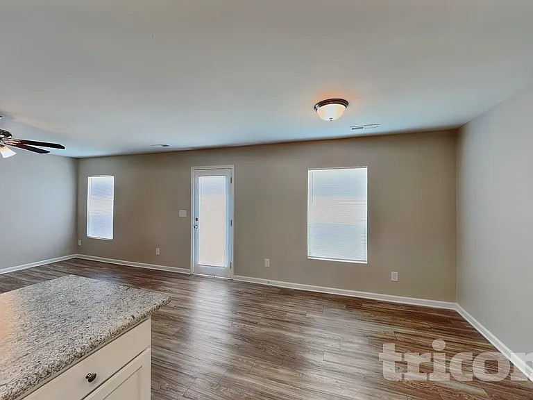 339 Oakleigh Ln — Photo 5