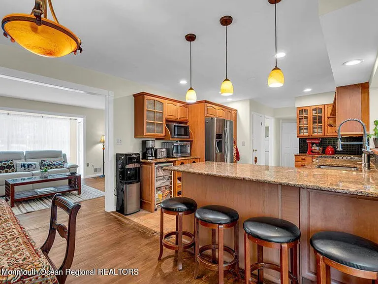 722 Maple Ave — Photo 6