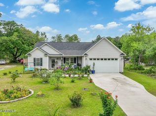 571 Sound Rd, Holly Ridge, NC 28445