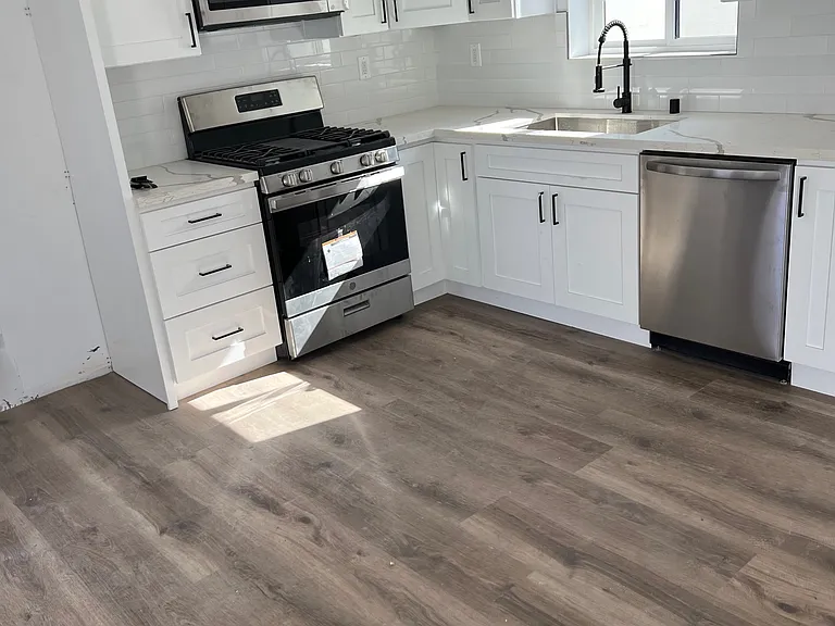 6427 Rhodes Ave — Photo 29