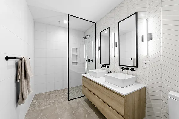 Sold by MNS | media 7