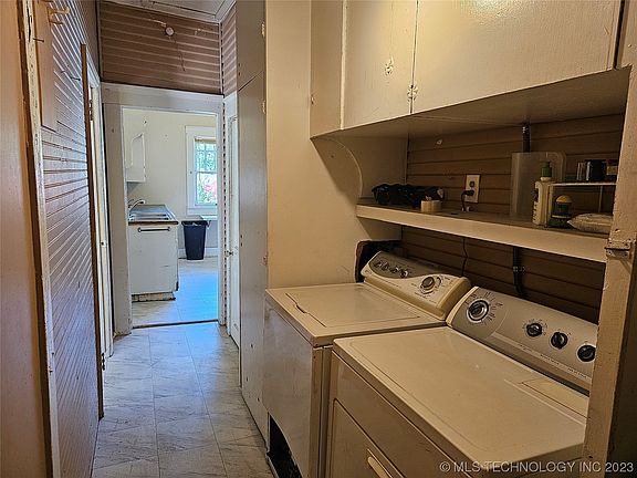 5th image of 3176 S 61st West Ave