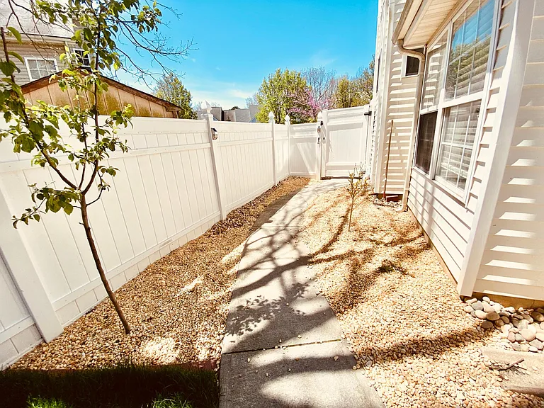 226 Moses Milch Dr — Photo 23