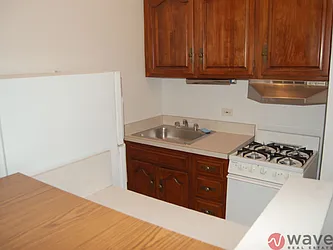 Rented by Wave Real Estate Group