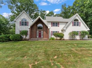 22 Jacobs Ln, Bethel, CT 06801