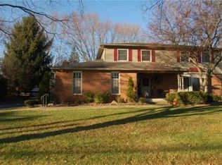 5571 Linworth Rd, Columbus, OH 43235