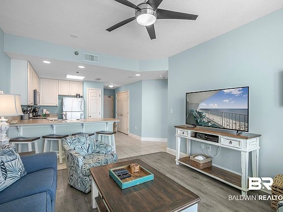 5th image of 455 E Beach Blvd APT 1509