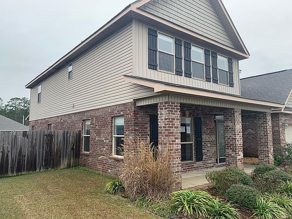 2nd image of 15331 Winsor Pl