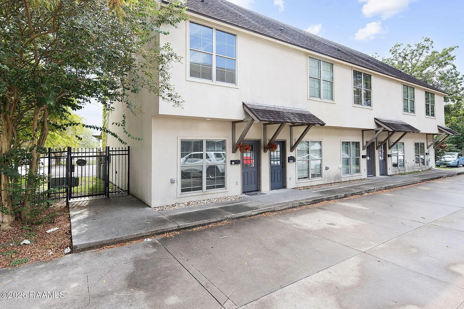 2 bed, 2.5 bath, 1091 sqft, $1,400 — Photo 3