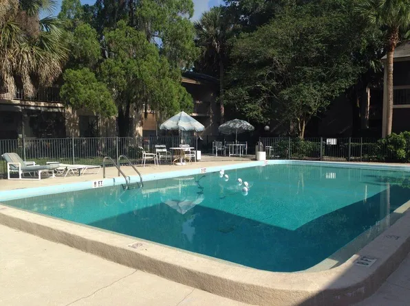 7508 Presley Pl APT D, Tampa, FL 33617
