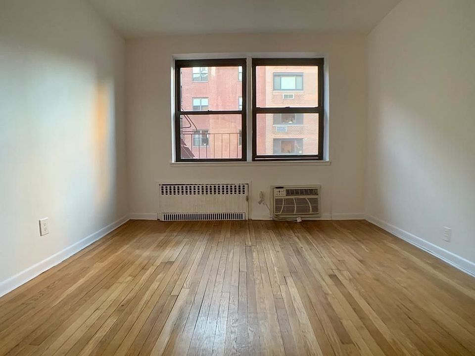 2nd image of 239 E 80th St #5D