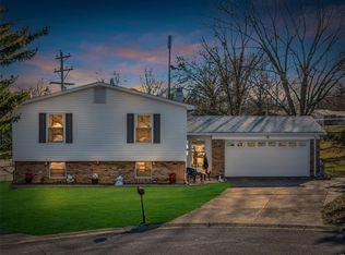 3 Chris Ct, Saint Peters, MO 63376