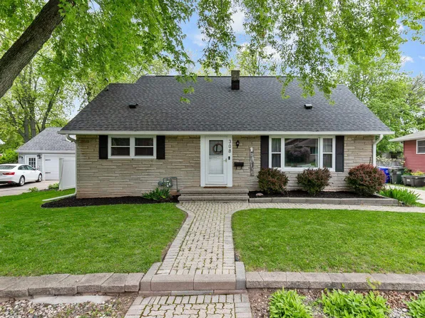 308 W 13th St, Kaukauna, WI 54130