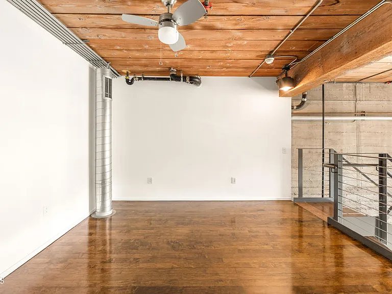 530 S Hewitt St #129 — Photo 15
