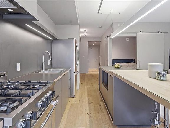 5th image of 63 N Inglewood Park SE #308