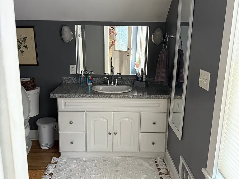 527 Washington St — Photo 6