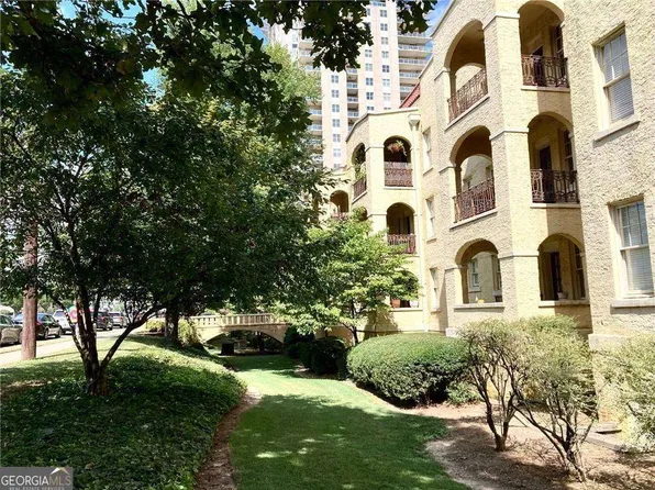 2855 Peachtree Rd NE APT 114, Atlanta, GA 30305