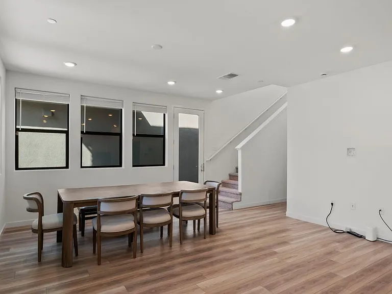1586 Waterside Ln — Photo 16