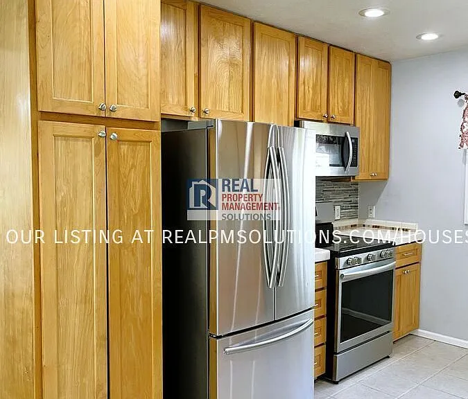 12905 SW Walker Rd — Photo 12