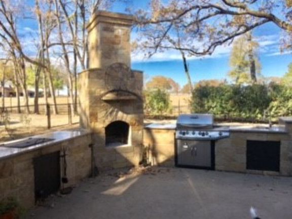 5th image of 111 Beachwood Dr