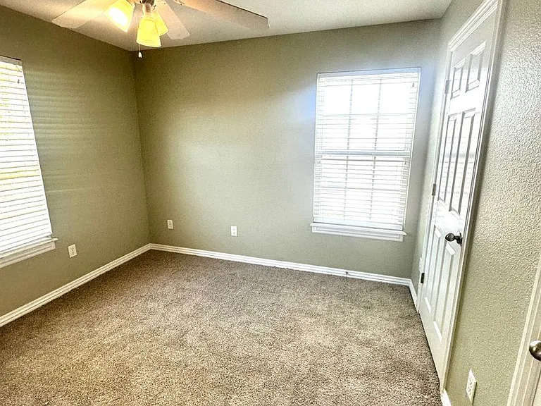 3705 SW Hansom Loop — Photo 24